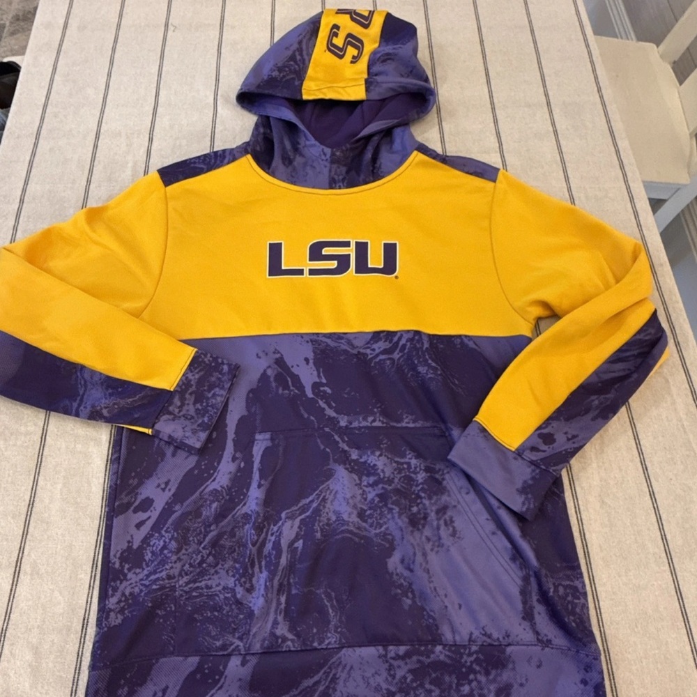 LSU Hoodie Gen 2 Youth XL NWOT College Apparel /Football Season/ LSU TIGERS